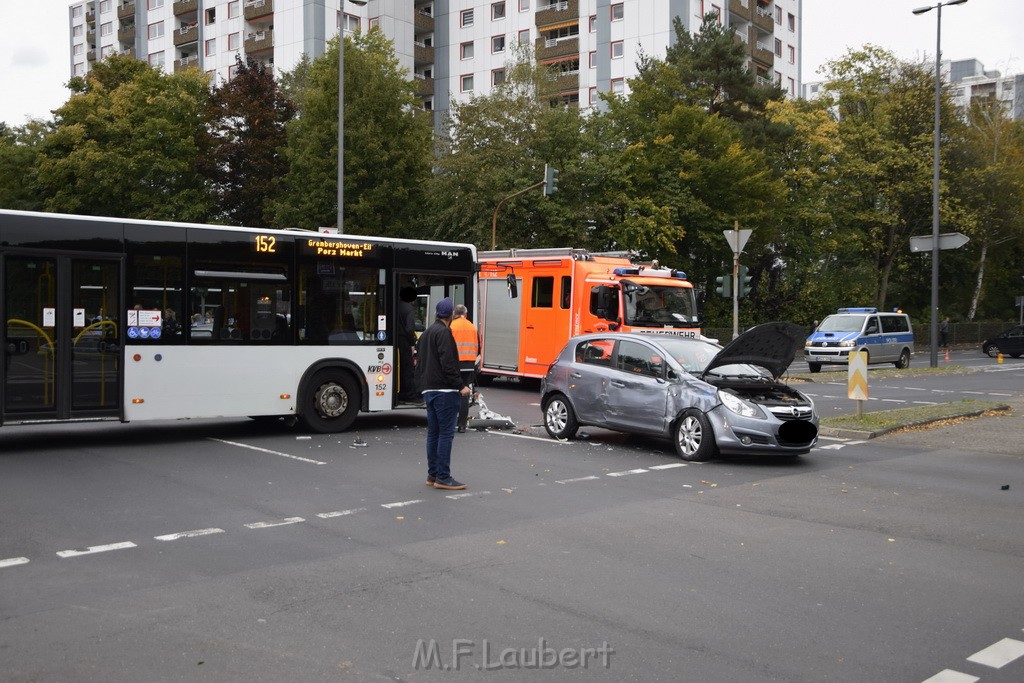 VU Bus Pkw Koeln Porz Gremberghoven Steinstr Konrad Adenauerstr P03.JPG - Miklos Laubert